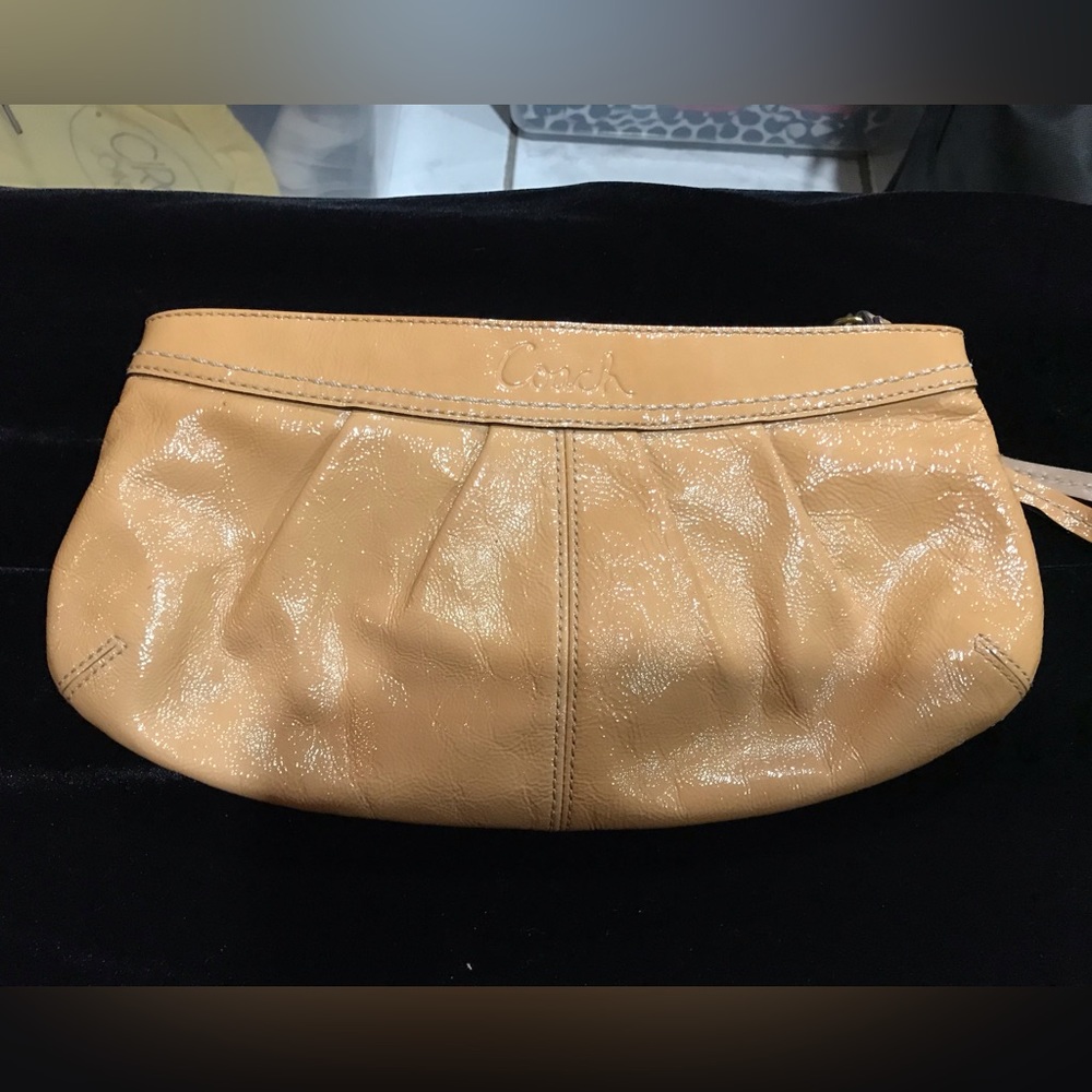 Coach F13754 Tan Patent Leather wristlet